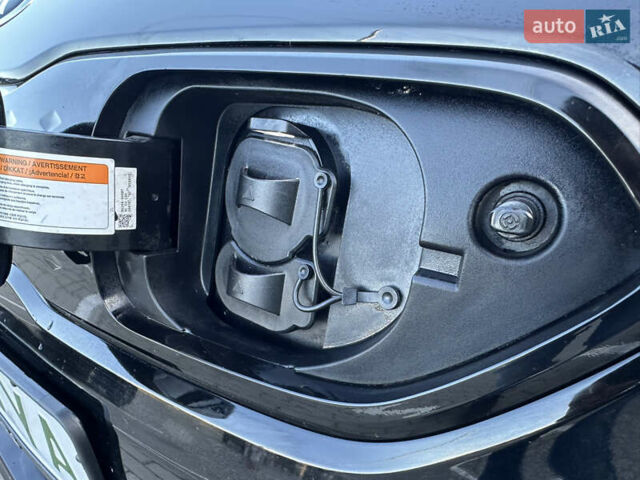 Чорний Кіа Niro, об'ємом двигуна 0 л та пробігом 144 тис. км за 19500 $, фото 33 на Automoto.ua