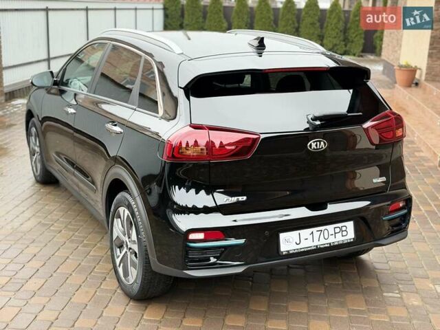 Чорний Кіа Niro, об'ємом двигуна 0 л та пробігом 89 тис. км за 20799 $, фото 11 на Automoto.ua