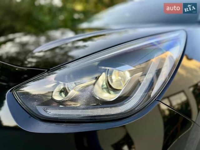 Черный Киа Niro, объемом двигателя 0 л и пробегом 128 тыс. км за 16800 $, фото 24 на Automoto.ua