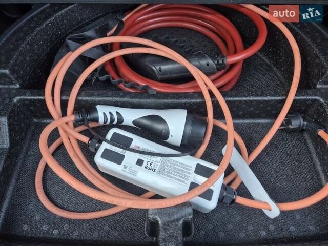 Черный Киа Niro, объемом двигателя 0 л и пробегом 132 тыс. км за 19449 $, фото 21 на Automoto.ua