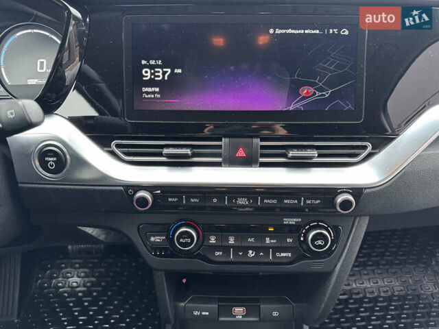 Черный Киа Niro, объемом двигателя 0 л и пробегом 159 тыс. км за 18950 $, фото 16 на Automoto.ua