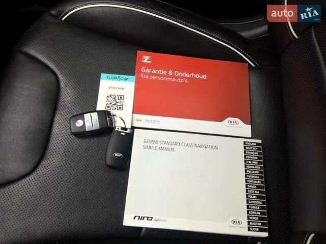 Черный Киа Niro, объемом двигателя 0 л и пробегом 122 тыс. км за 18900 $, фото 13 на Automoto.ua