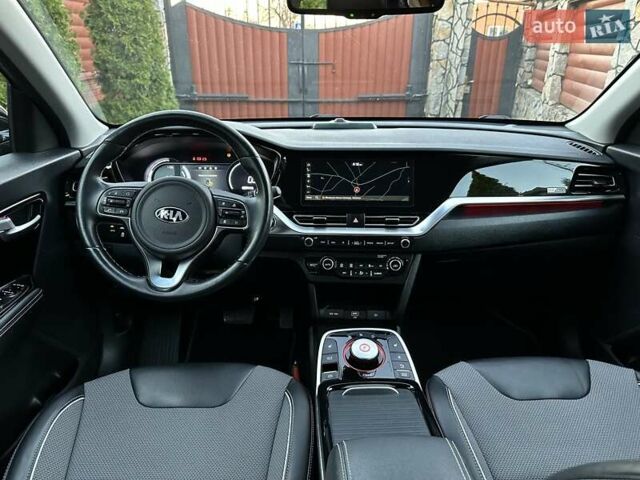 Черный Киа Niro, объемом двигателя 0 л и пробегом 115 тыс. км за 18700 $, фото 31 на Automoto.ua