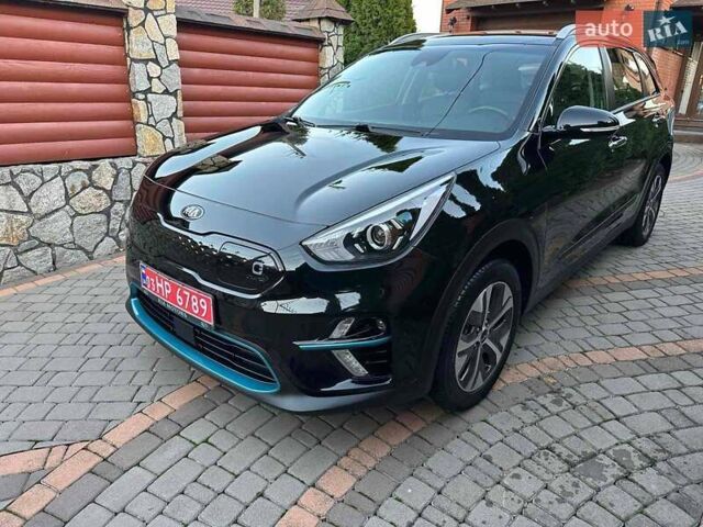 Чорний Кіа Niro, об'ємом двигуна 0 л та пробігом 126 тис. км за 19500 $, фото 15 на Automoto.ua