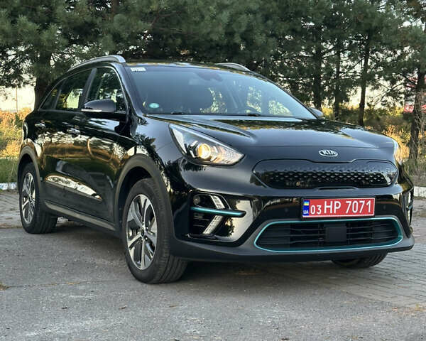 Черный Киа Niro, объемом двигателя 0 л и пробегом 112 тыс. км за 18750 $, фото 18 на Automoto.ua