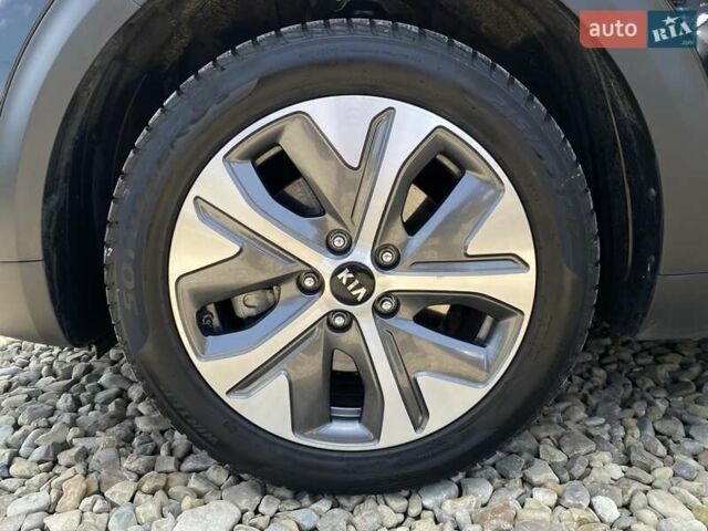 Киа Niro 2020 в Львове на Automoto.ua Черный Киа Niro, объемом двигателя 0 л и пробегом 115 тыс. км за 20300 $, фото 21 на Automoto.ua