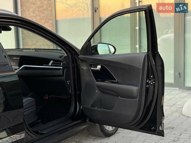 Черный Киа Niro, объемом двигателя 0 л и пробегом 110 тыс. км за 17999 $, фото 55 на Automoto.ua