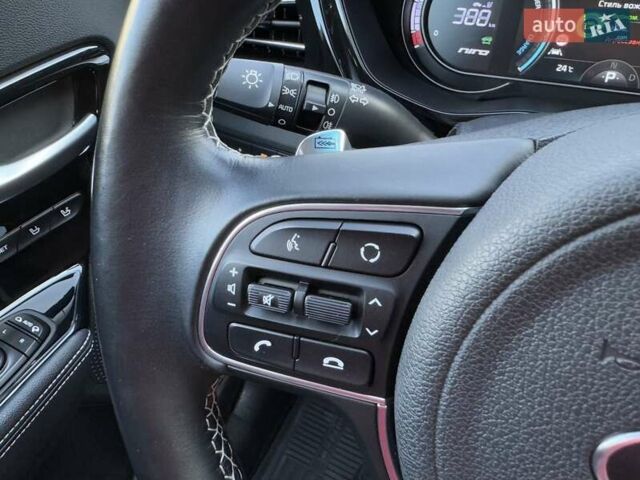 Черный Киа Niro, объемом двигателя 0 л и пробегом 98 тыс. км за 20999 $, фото 45 на Automoto.ua