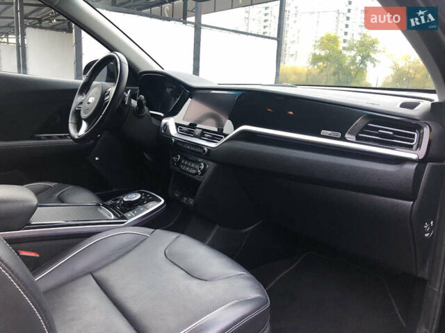 Киа Niro 2020 в Киеве на Automoto.ua Черный Киа Niro, объемом двигателя 0 л и пробегом 67 тыс. км за 21999 $, фото 38 на Automoto.ua