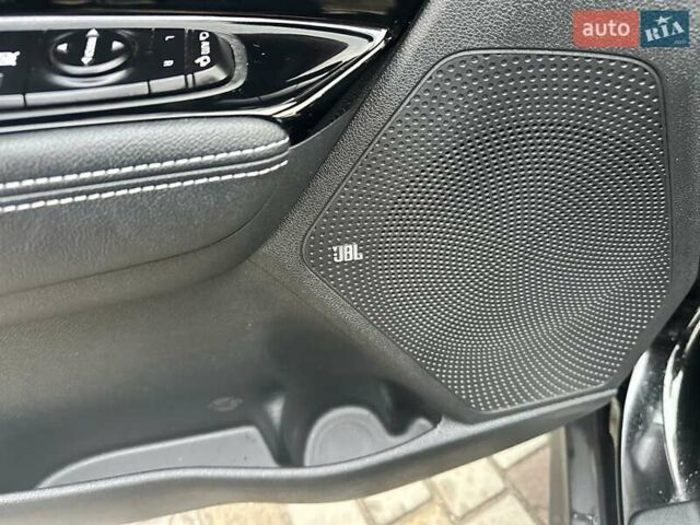 Чорний Кіа Niro, об'ємом двигуна 0 л та пробігом 104 тис. км за 20923 $, фото 14 на Automoto.ua