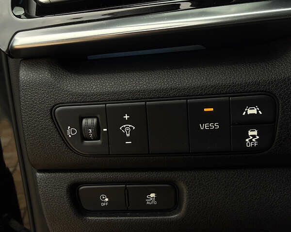 Киа Niro 2020 в Тернополе на Automoto.ua Черный Киа Niro, объемом двигателя 0 л и пробегом 92 тыс. км за 19899 $, фото 31 на Automoto.ua