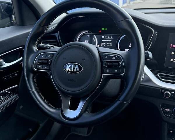 Черный Киа Niro, объемом двигателя 0 л и пробегом 111 тыс. км за 18900 $, фото 28 на Automoto.ua