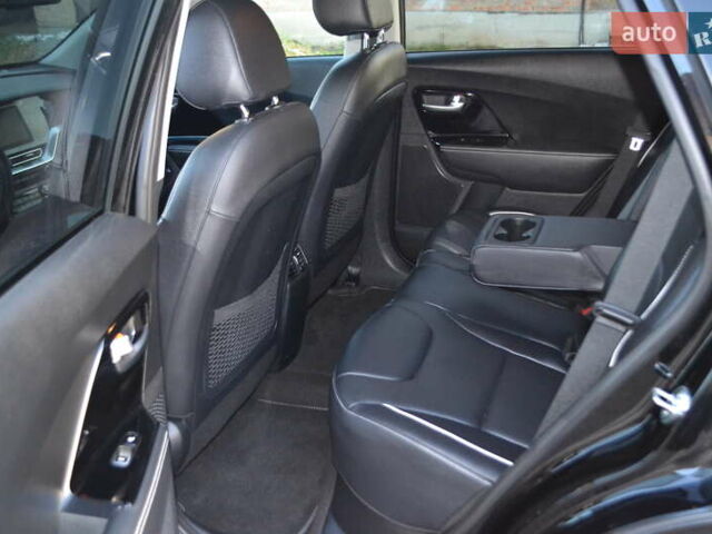 Чорний Кіа Niro, об'ємом двигуна 0 л та пробігом 169 тис. км за 18450 $, фото 40 на Automoto.ua