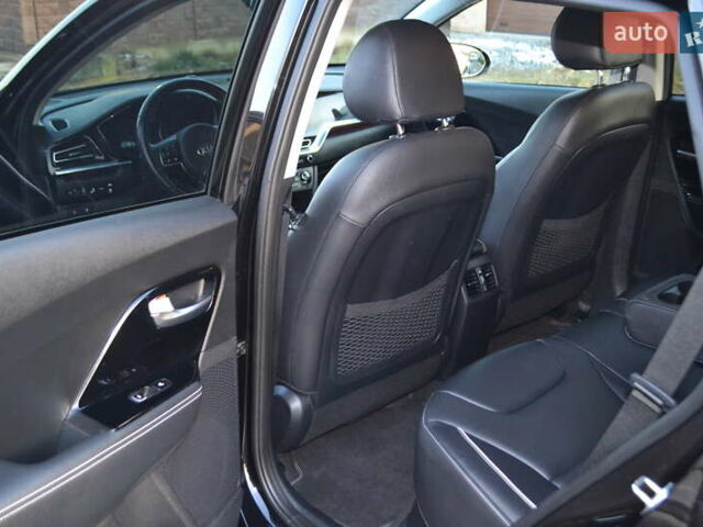 Чорний Кіа Niro, об'ємом двигуна 0 л та пробігом 169 тис. км за 18450 $, фото 37 на Automoto.ua