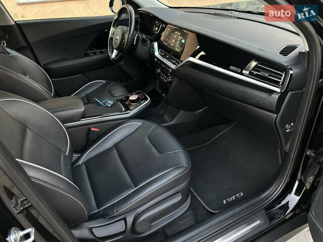 Черный Киа Niro, объемом двигателя 0 л и пробегом 152 тыс. км за 18450 $, фото 24 на Automoto.ua