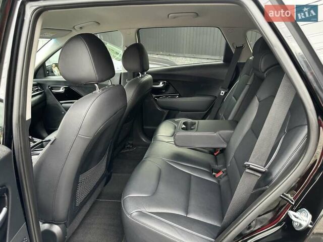 Черный Киа Niro, объемом двигателя 0 л и пробегом 107 тыс. км за 19700 $, фото 11 на Automoto.ua