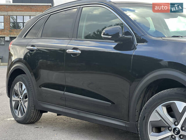 Киа Niro 2020 в Ровно на Automoto.ua Черный Киа Niro, объемом двигателя 0 л и пробегом 143 тыс. км за 18499 $, фото 22 на Automoto.ua