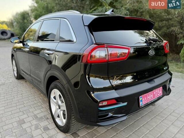 Черный Киа Niro, объемом двигателя 0 л и пробегом 128 тыс. км за 16800 $, фото 6 на Automoto.ua