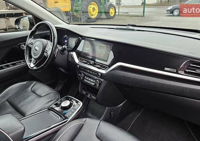 Черный Киа Niro, объемом двигателя 0 л и пробегом 139 тыс. км за 19800 $, фото 21 на Automoto.ua