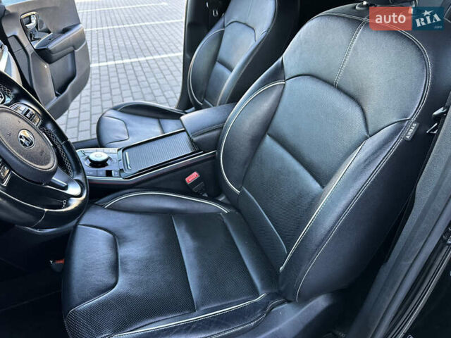 Чорний Кіа Niro, об'ємом двигуна 0 л та пробігом 144 тис. км за 19500 $, фото 45 на Automoto.ua