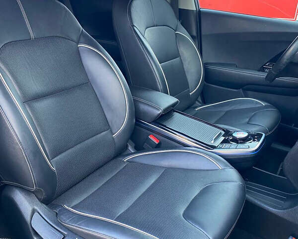 Черный Киа Niro, объемом двигателя 0 л и пробегом 152 тыс. км за 19200 $, фото 42 на Automoto.ua
