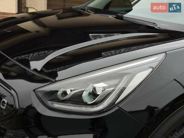 Чорний Кіа Niro, об'ємом двигуна 0 л та пробігом 89 тис. км за 20799 $, фото 27 на Automoto.ua
