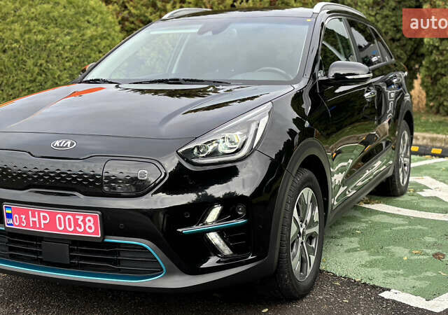 Чорний Кіа Niro, об'ємом двигуна 0 л та пробігом 110 тис. км за 19500 $, фото 49 на Automoto.ua