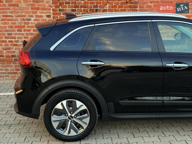 Киа Niro 2020 в Тернополе на Automoto.ua Черный Киа Niro, объемом двигателя 0 л и пробегом 92 тыс. км за 19899 $, фото 16 на Automoto.ua