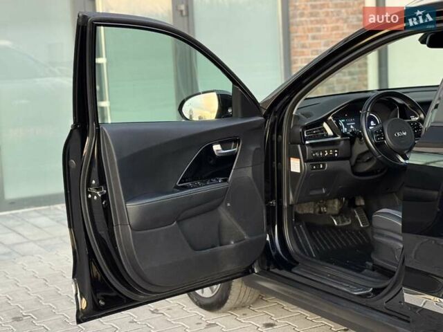 Черный Киа Niro, объемом двигателя 0 л и пробегом 110 тыс. км за 17999 $, фото 36 на Automoto.ua