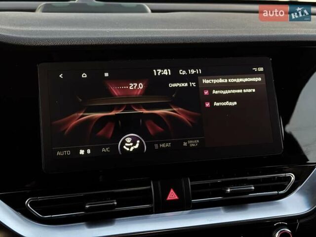 Черный Киа Niro, объемом двигателя 0 л и пробегом 110 тыс. км за 17999 $, фото 51 на Automoto.ua