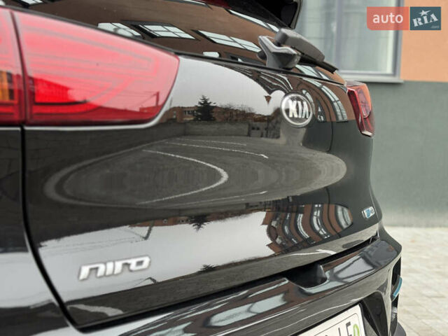 Черный Киа Niro, объемом двигателя 0 л и пробегом 132 тыс. км за 18699 $, фото 22 на Automoto.ua