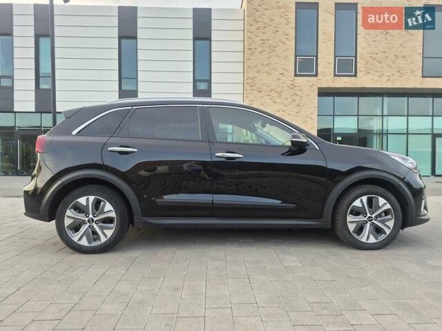 Черный Киа Niro, объемом двигателя 0 л и пробегом 142 тыс. км за 17700 $, фото 17 на Automoto.ua