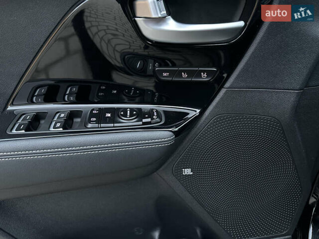 Черный Киа Niro, объемом двигателя 0 л и пробегом 135 тыс. км за 18650 $, фото 14 на Automoto.ua