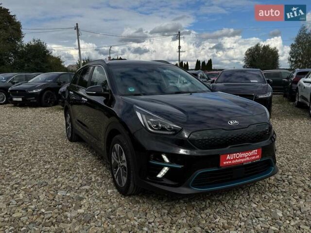 Чорний Кіа Niro, об'ємом двигуна 0 л та пробігом 69 тис. км за 23200 $, фото 24 на Automoto.ua