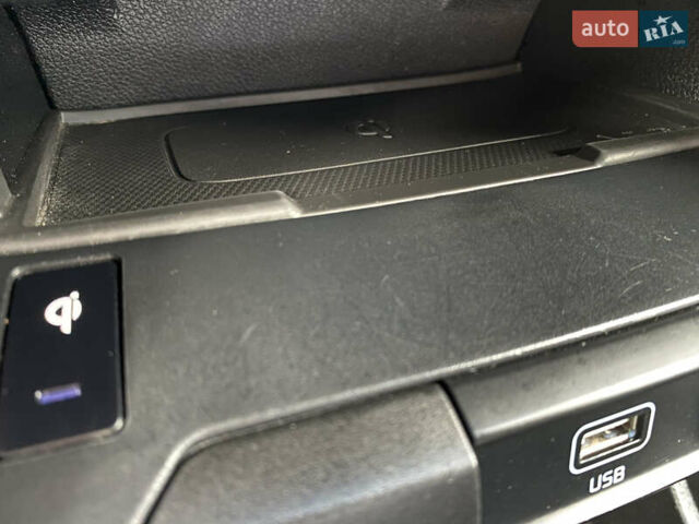 Киа Niro 2020 в Львове на Automoto.ua Черный Киа Niro, объемом двигателя 0 л и пробегом 64 тыс. км за 22700 $, фото 68 на Automoto.ua