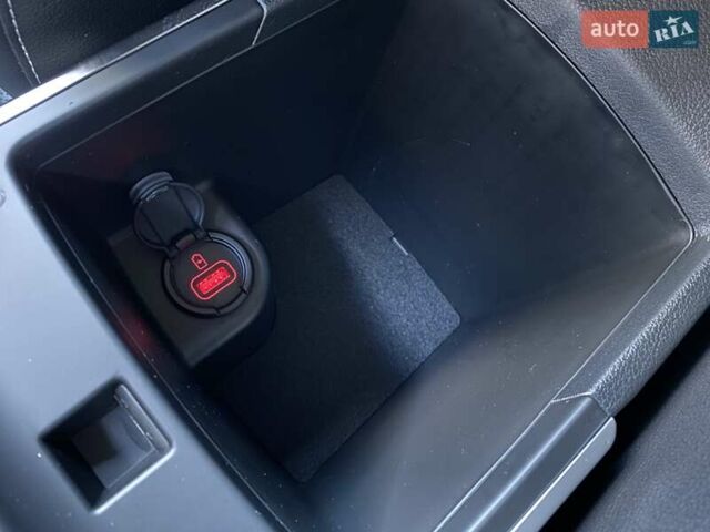 Черный Киа Niro, объемом двигателя 0 л и пробегом 94 тыс. км за 20999 $, фото 53 на Automoto.ua