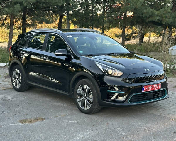 Черный Киа Niro, объемом двигателя 0 л и пробегом 112 тыс. км за 18750 $, фото 6 на Automoto.ua