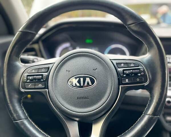 Киа Niro 2020 в Луцке на Automoto.ua Черный Киа Niro, объемом двигателя 0 л и пробегом 98 тыс. км за 20500 $, фото 32 на Automoto.ua
