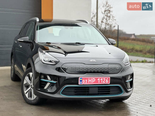 Черный Киа Niro, объемом двигателя 0 л и пробегом 93 тыс. км за 17999 $, фото 2 на Automoto.ua