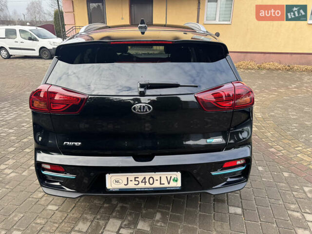 Чорний Кіа Niro, об'ємом двигуна 0 л та пробігом 164 тис. км за 18400 $, фото 8 на Automoto.ua