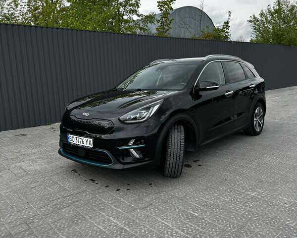 Чорний Кіа Niro, об'ємом двигуна 0 л та пробігом 197 тис. км за 20499 $, фото 22 на Automoto.ua