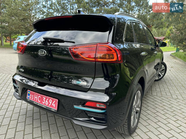 Чорний Кіа Niro, об'ємом двигуна 0 л та пробігом 46 тис. км за 19750 $, фото 35 на Automoto.ua