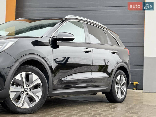 Черный Киа Niro, объемом двигателя 0 л и пробегом 93 тыс. км за 17999 $, фото 10 на Automoto.ua