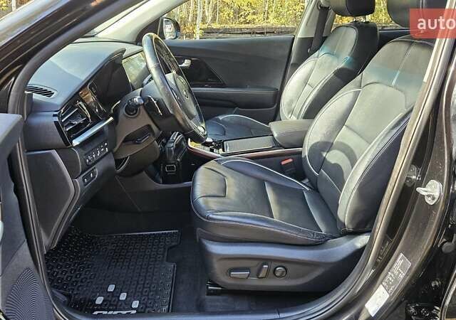 Киа Niro 2020 в Радомышле на Automoto.ua Черный Киа Niro, объемом двигателя 0 л и пробегом 139 тыс. км за 19600 $, фото 9 на Automoto.ua
