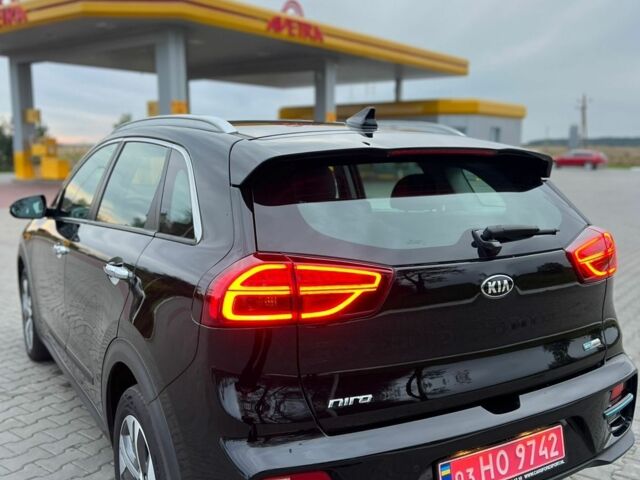 Черный Киа Niro, объемом двигателя 0 л и пробегом 106 тыс. км за 17900 $, фото 11 на Automoto.ua