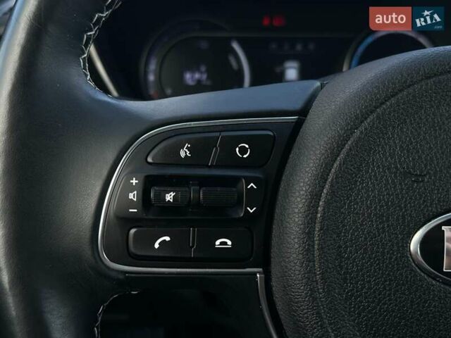 Киа Niro 2020 в Львове на Automoto.ua Черный Киа Niro, объемом двигателя 0 л и пробегом 80 тыс. км за 22400 $, фото 33 на Automoto.ua
