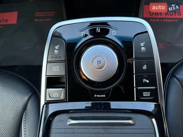 Черный Киа Niro, объемом двигателя 0 л и пробегом 105 тыс. км за 20500 $, фото 69 на Automoto.ua