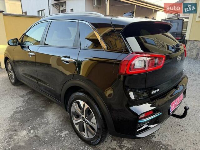 Черный Киа Niro, объемом двигателя 0 л и пробегом 98 тыс. км за 17450 $, фото 6 на Automoto.ua