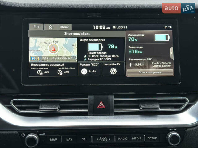 Чорний Кіа Niro, об'ємом двигуна 0 л та пробігом 130 тис. км за 18300 $, фото 64 на Automoto.ua