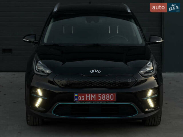 Черный Киа Niro, объемом двигателя 0 л и пробегом 142 тыс. км за 18900 $, фото 2 на Automoto.ua
